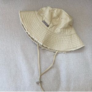 Jacquemus bucket hat